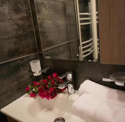 Pearl Mansions * 니키아나