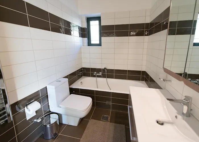 Pearl Mansions * 니키아나