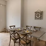 Villa Pearl Mansions *