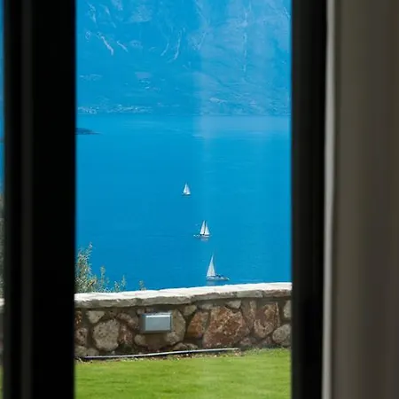 Pearl Mansions Villa Nikiána